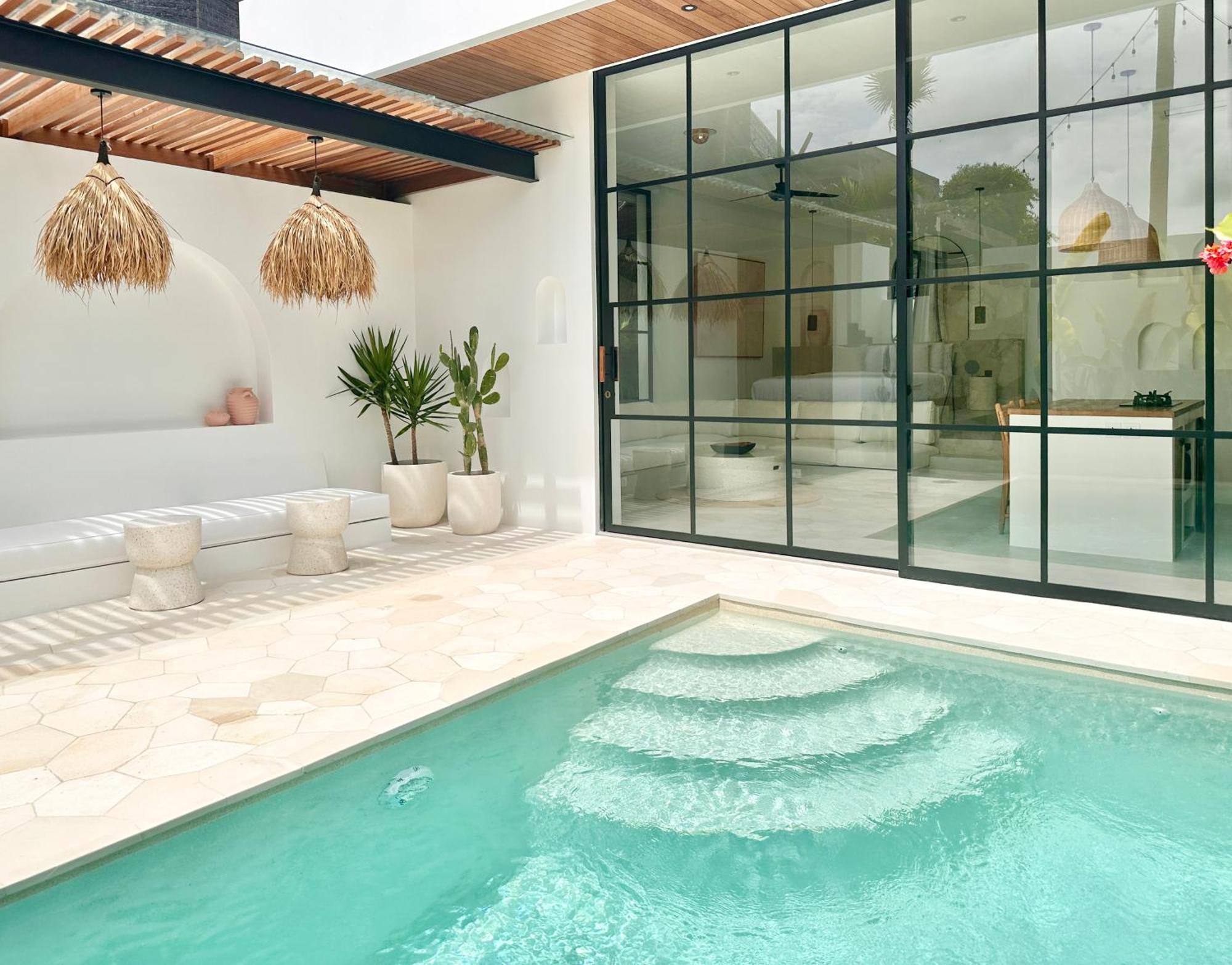 The Suites By The Young Villas Uluwatu  Exterior photo