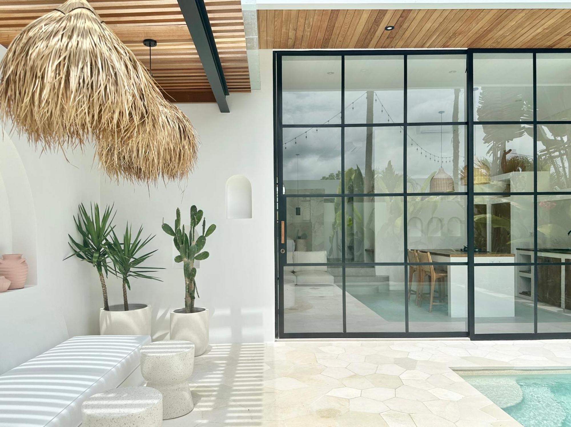 The Suites By The Young Villas Uluwatu  Exterior photo