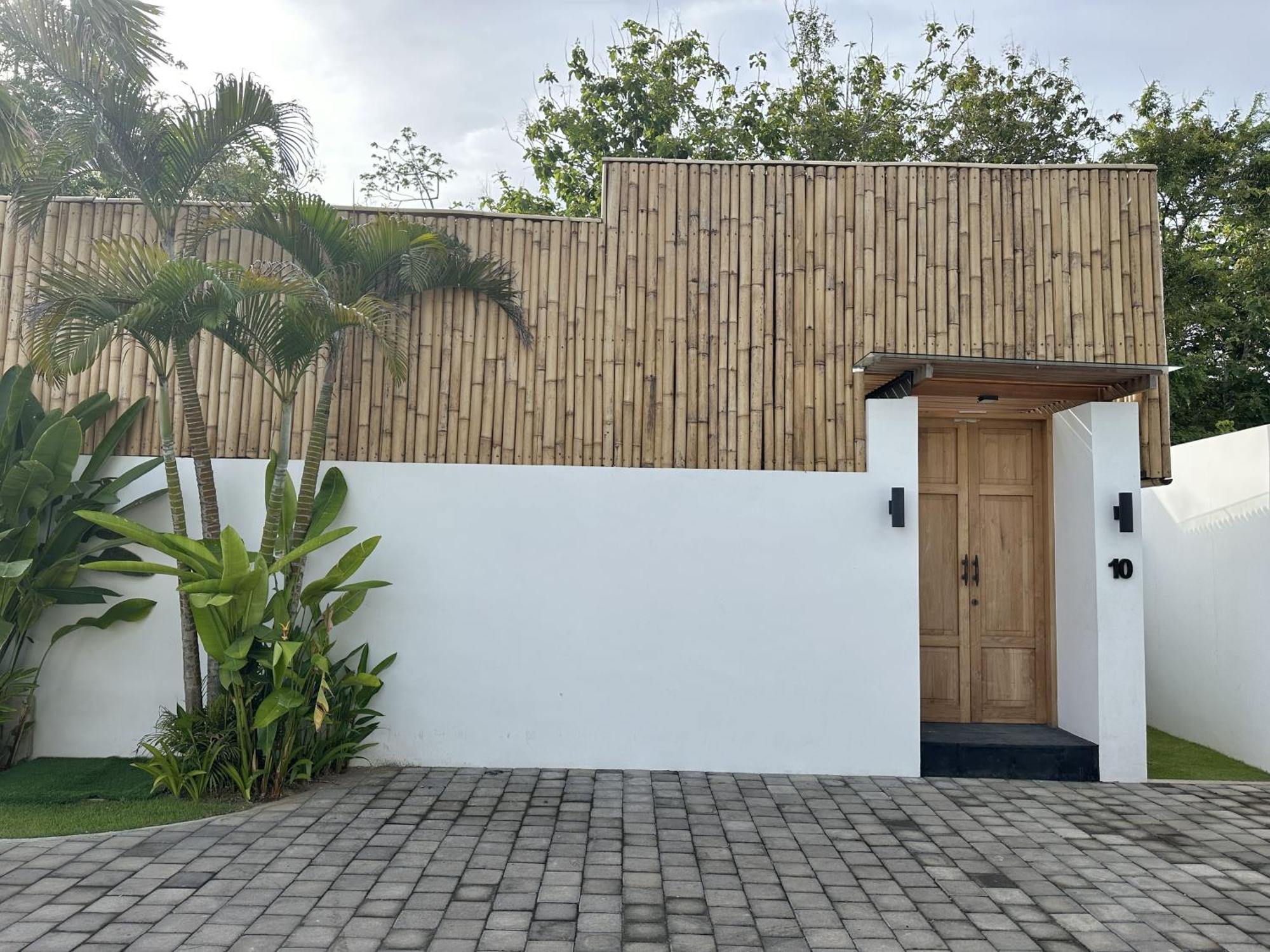The Suites By The Young Villas Uluwatu  Exterior photo